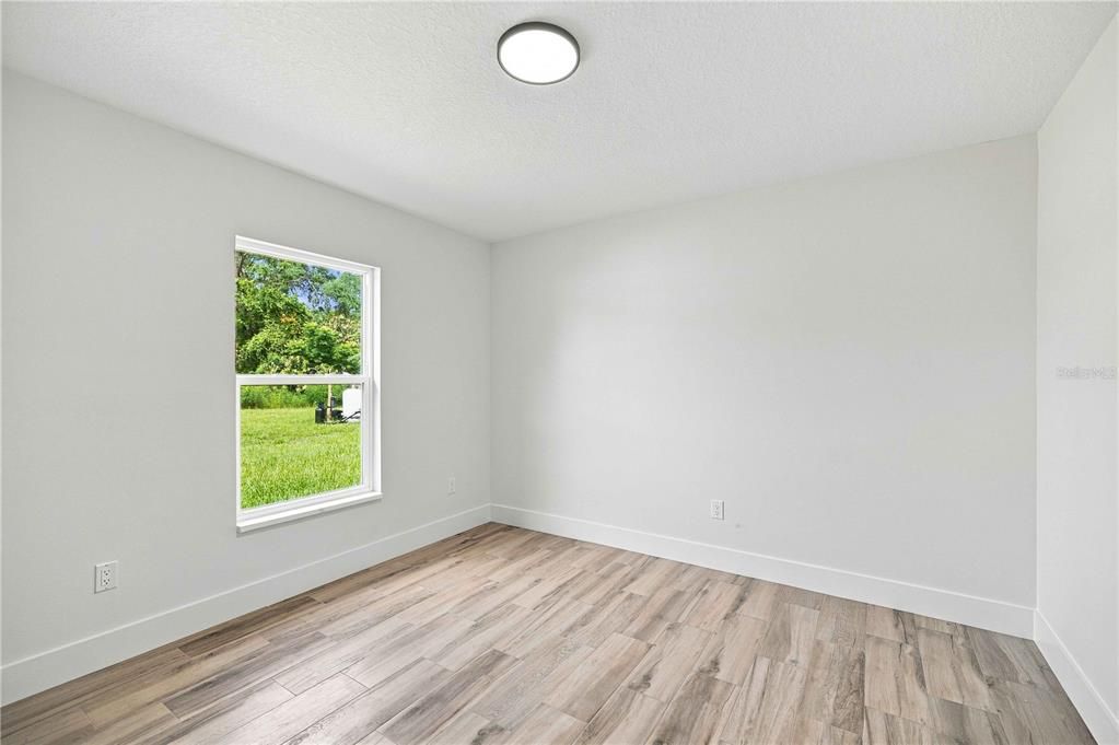For Sale: $284,900 (3 beds, 2 baths, 1468 Square Feet)