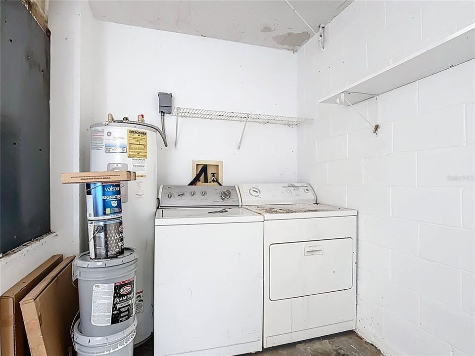 На продажу: $239,000 (3 спален, 2 ванн, 1229 Квадратных фут)