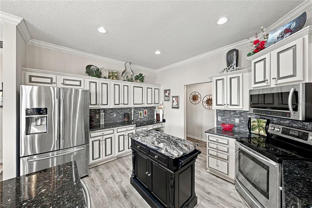 For Sale: $449,000 (3 beds, 2 baths, 2229 Square Feet)