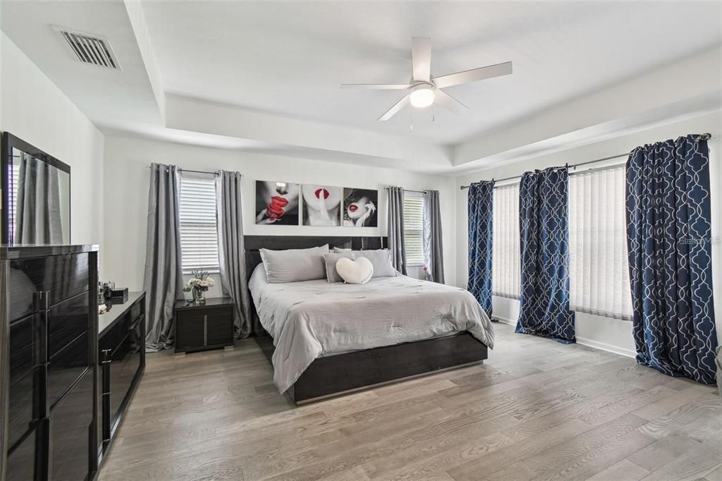 En Venta: $760,000 (6 camas, 4 baños, 3651 Pies cuadrados)