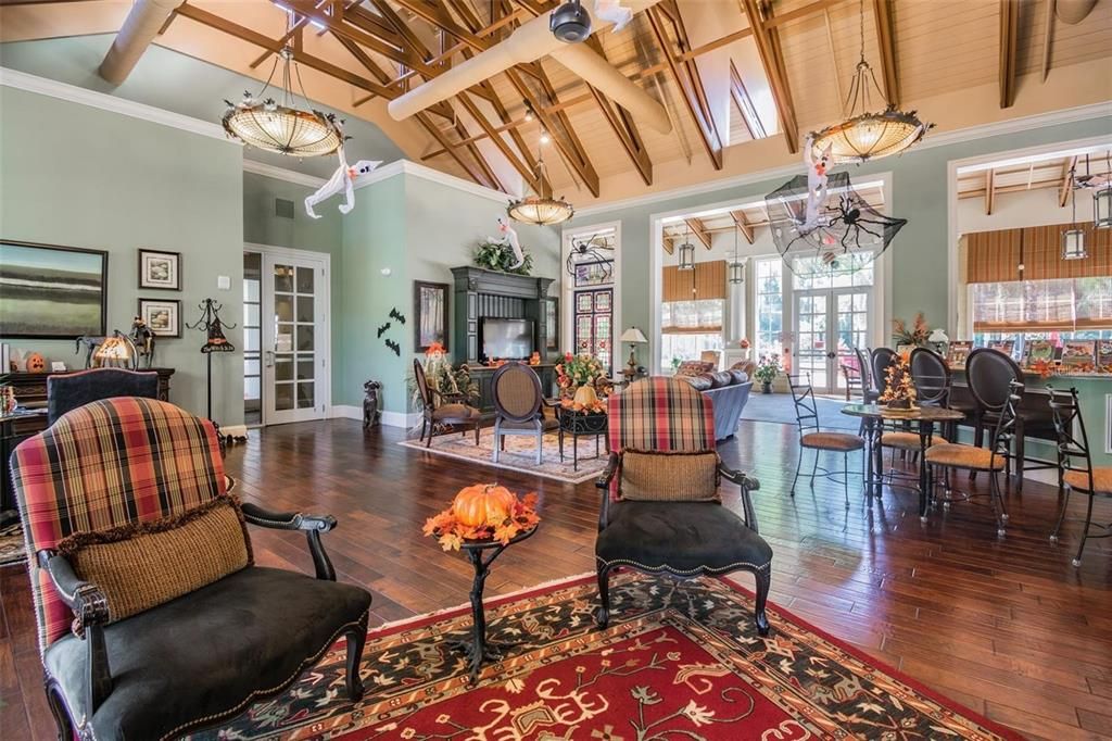En Venta: $760,000 (6 camas, 4 baños, 3651 Pies cuadrados)