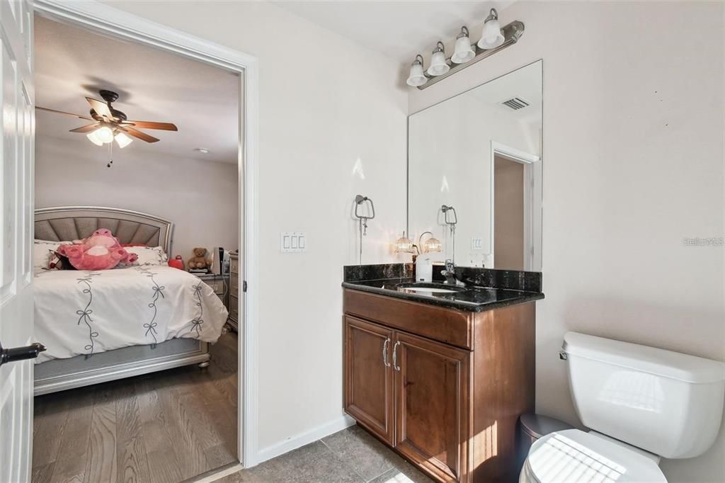En Venta: $760,000 (6 camas, 4 baños, 3651 Pies cuadrados)