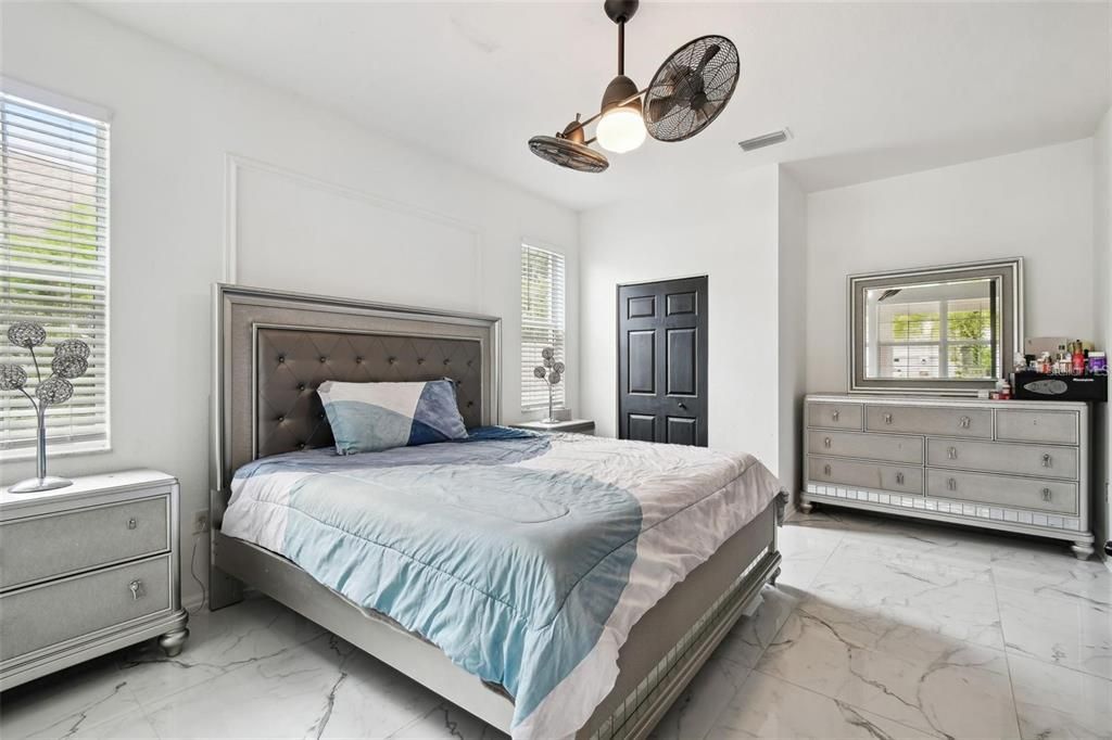 En Venta: $760,000 (6 camas, 4 baños, 3651 Pies cuadrados)