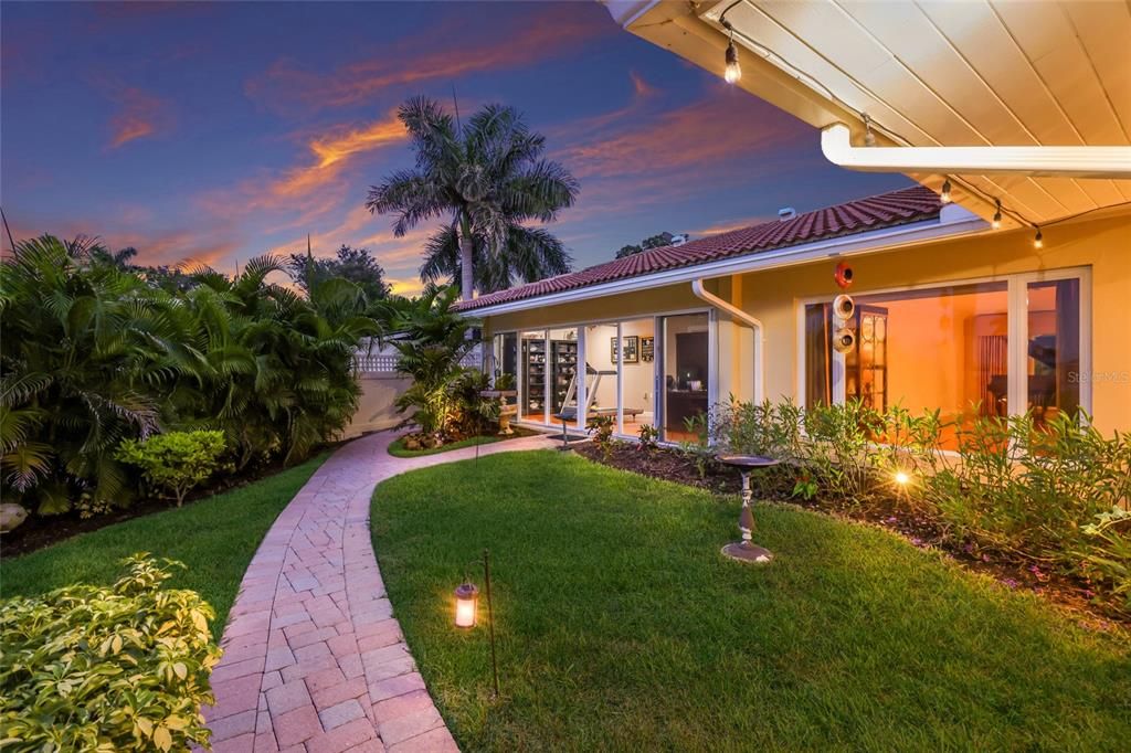 En Venta: $2,490,000 (4 camas, 4 baños, 4307 Pies cuadrados)
