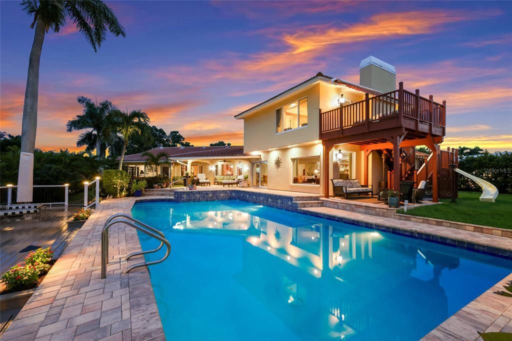 En Venta: $2,490,000 (4 camas, 4 baños, 4307 Pies cuadrados)