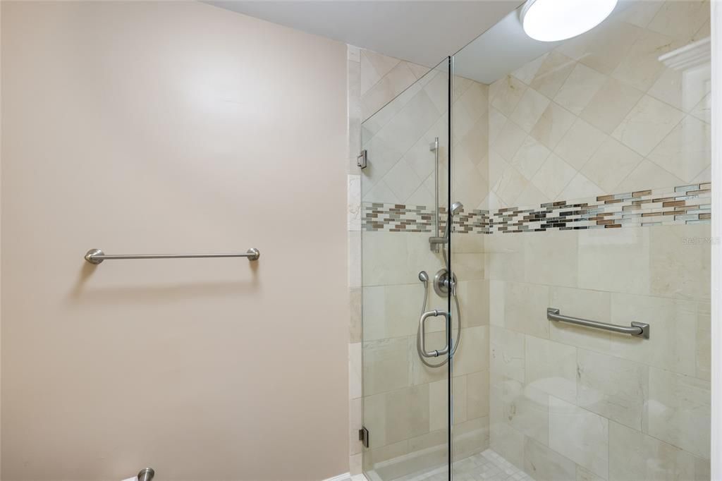 En Venta: $2,490,000 (4 camas, 4 baños, 4307 Pies cuadrados)