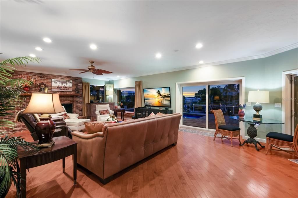 En Venta: $2,490,000 (4 camas, 4 baños, 4307 Pies cuadrados)
