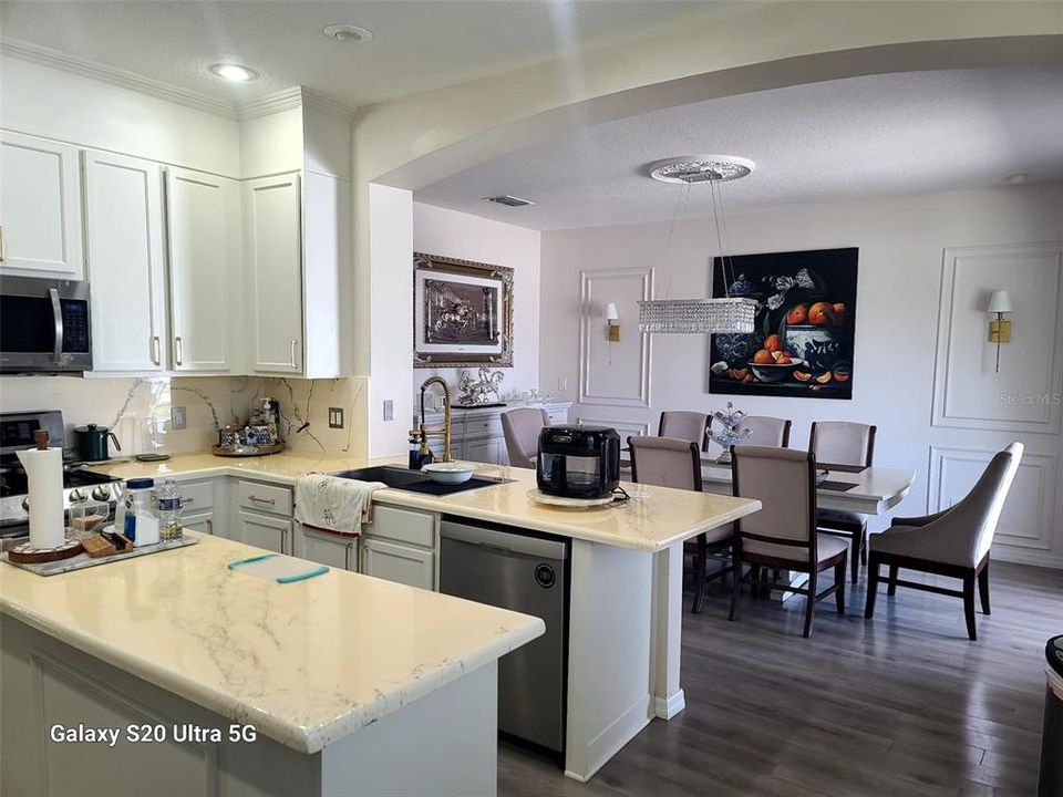 For Sale: $690,900 (7 beds, 4 baths, 4133 Square Feet)