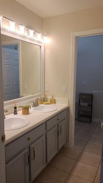 For Sale: $690,900 (7 beds, 4 baths, 4133 Square Feet)