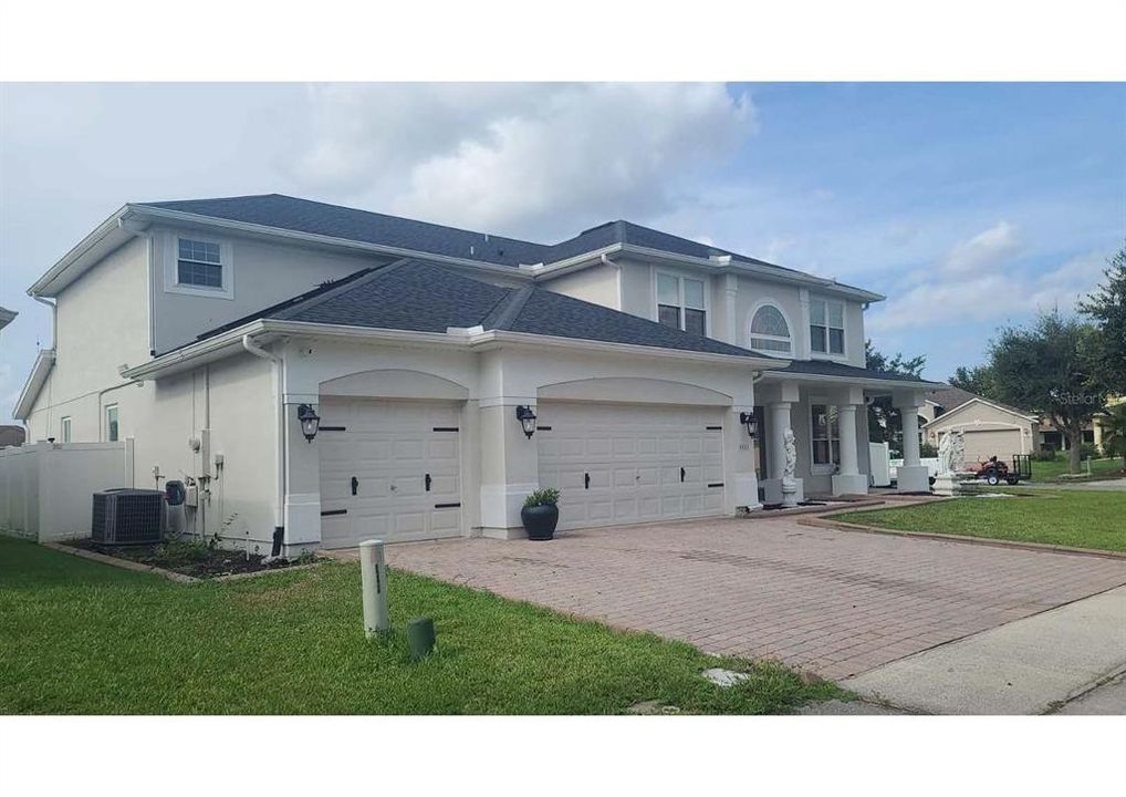 For Sale: $690,900 (7 beds, 4 baths, 4133 Square Feet)