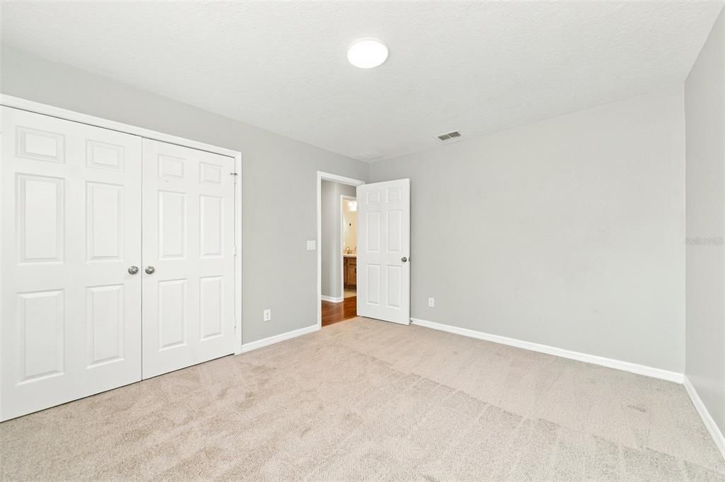 En Venta: $417,000 (4 camas, 2 baños, 2809 Pies cuadrados)