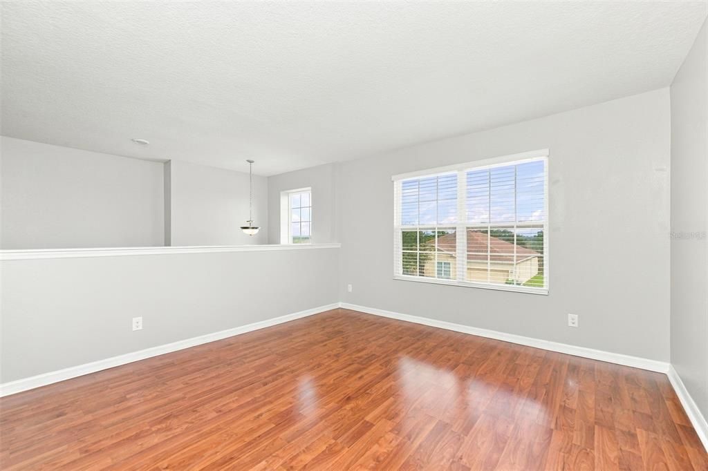 En Venta: $417,000 (4 camas, 2 baños, 2809 Pies cuadrados)