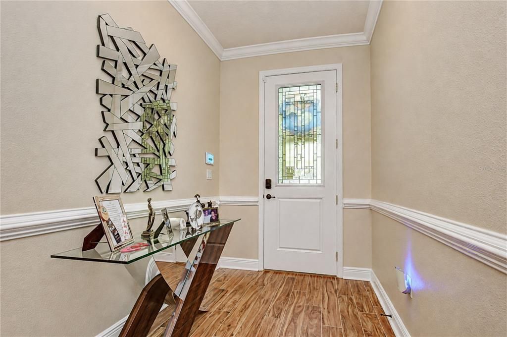 For Sale: $599,000 (3 beds, 2 baths, 2421 Square Feet)