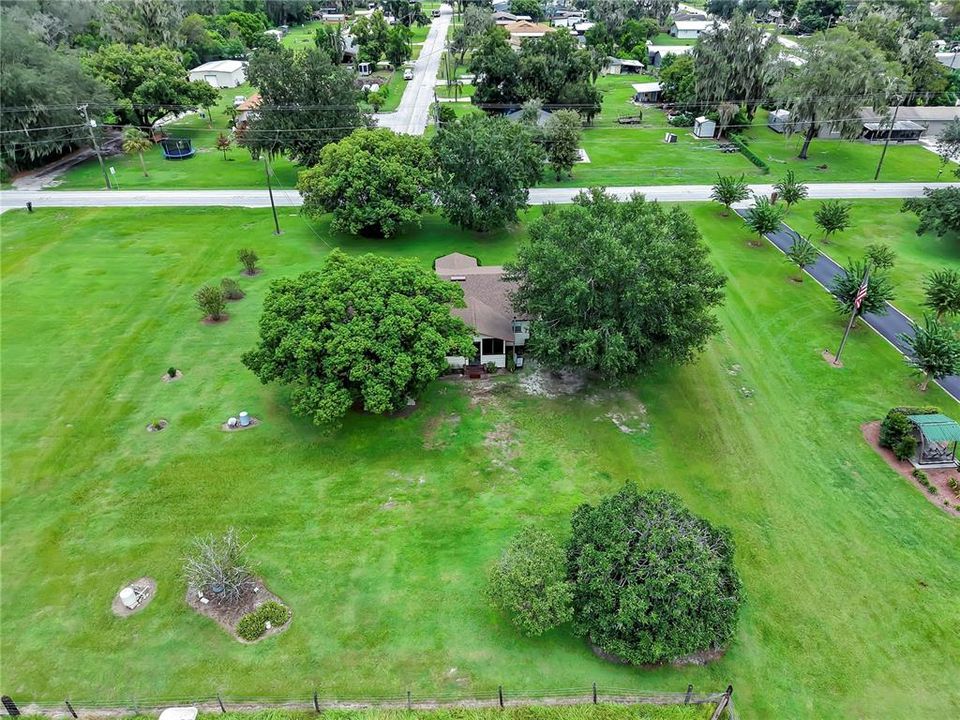 For Sale: $749,500 (3 beds, 1 baths, 1192 Square Feet)