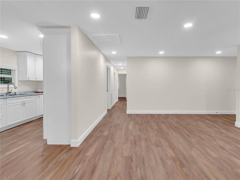 For Sale: $749,500 (3 beds, 1 baths, 1192 Square Feet)