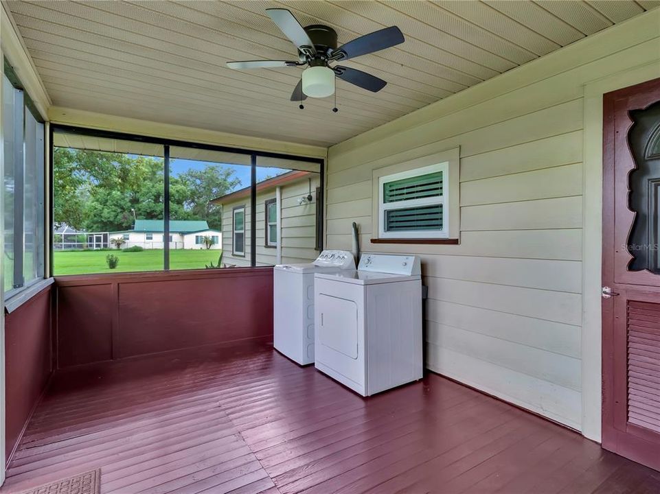 For Sale: $749,500 (3 beds, 1 baths, 1192 Square Feet)
