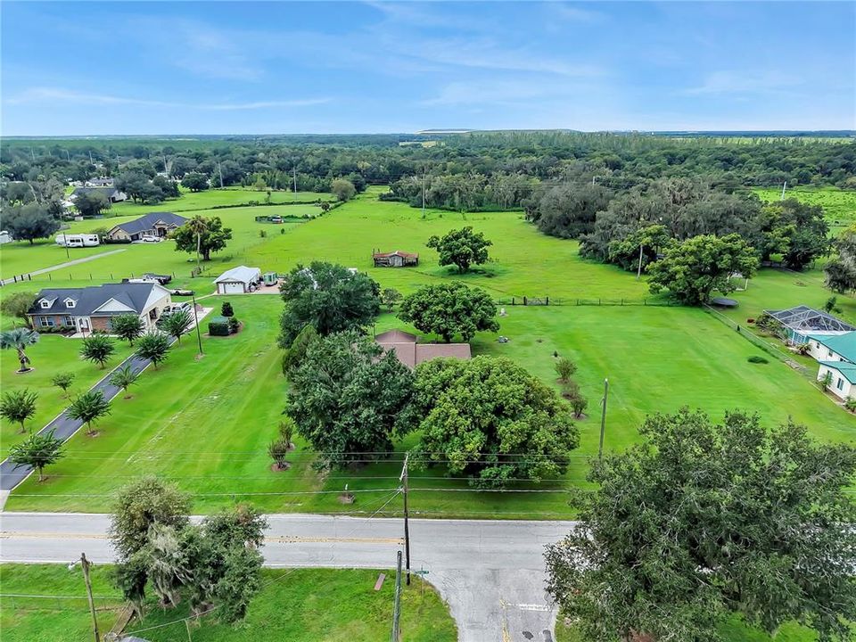 For Sale: $749,500 (3 beds, 1 baths, 1192 Square Feet)