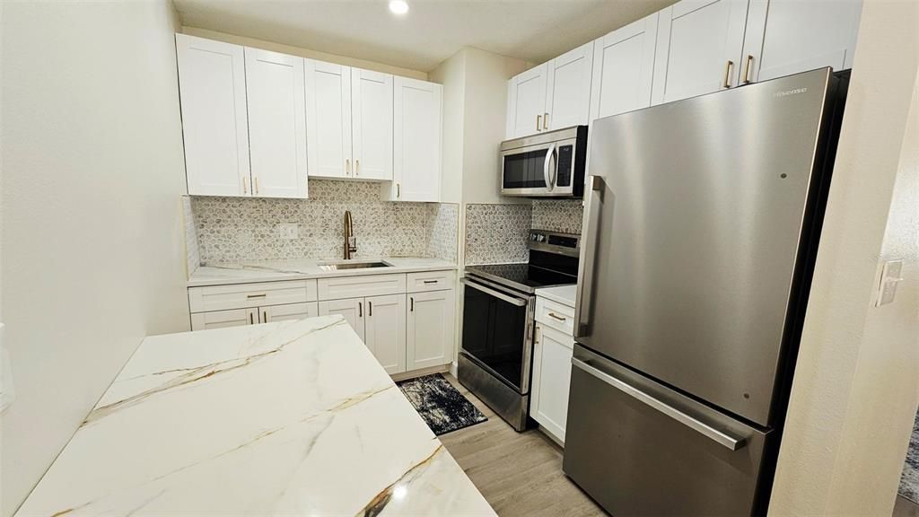 На продажу: $119,000 (1 спален, 1 ванн, 780 Квадратных фут)