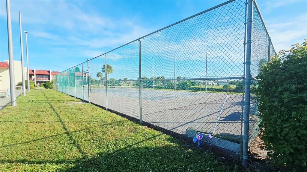На продажу: $119,000 (1 спален, 1 ванн, 780 Квадратных фут)
