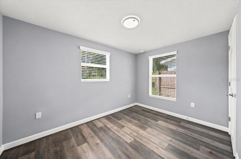 For Sale: $349,900 (4 beds, 2 baths, 1385 Square Feet)