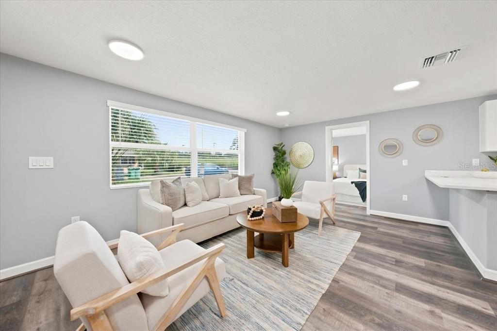 For Sale: $349,900 (4 beds, 2 baths, 1385 Square Feet)