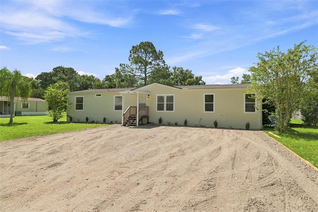 На продажу: $385,000 (4 спален, 2 ванн, 1836 Квадратных фут)