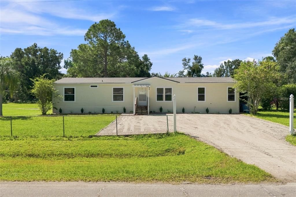На продажу: $385,000 (4 спален, 2 ванн, 1836 Квадратных фут)