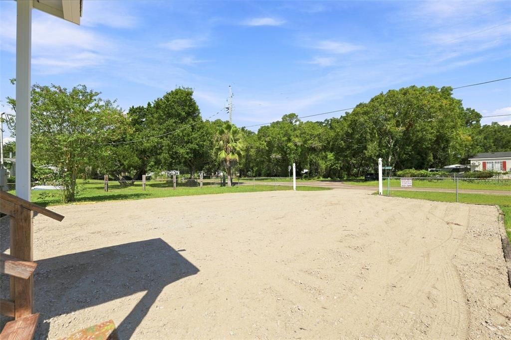 На продажу: $385,000 (4 спален, 2 ванн, 1836 Квадратных фут)