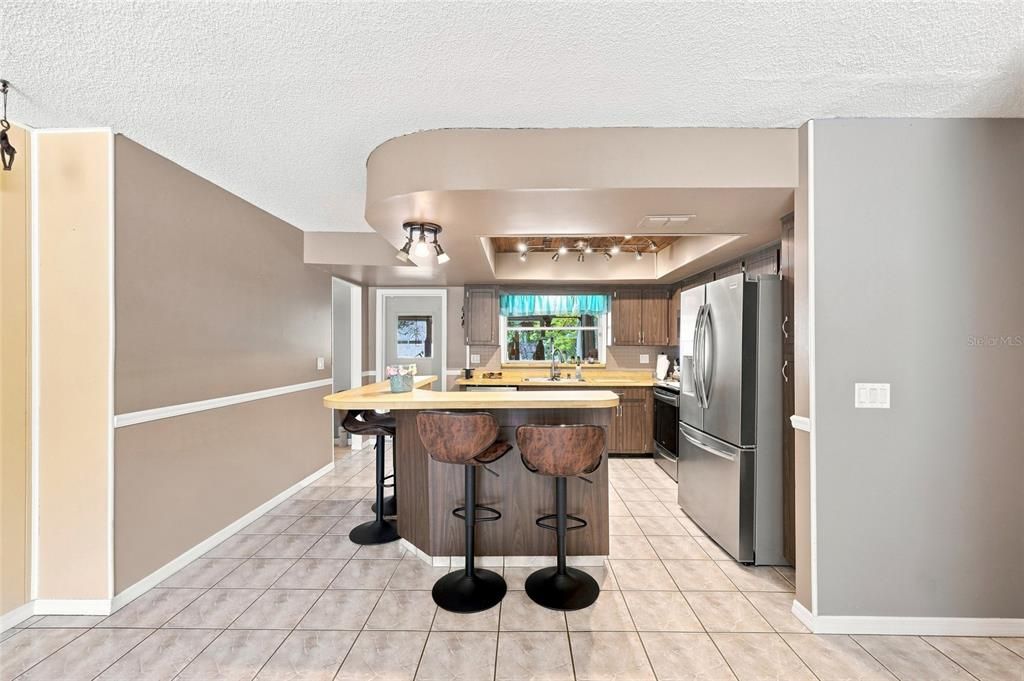 En Venta: $499,900 (4 camas, 2 baños, 1910 Pies cuadrados)