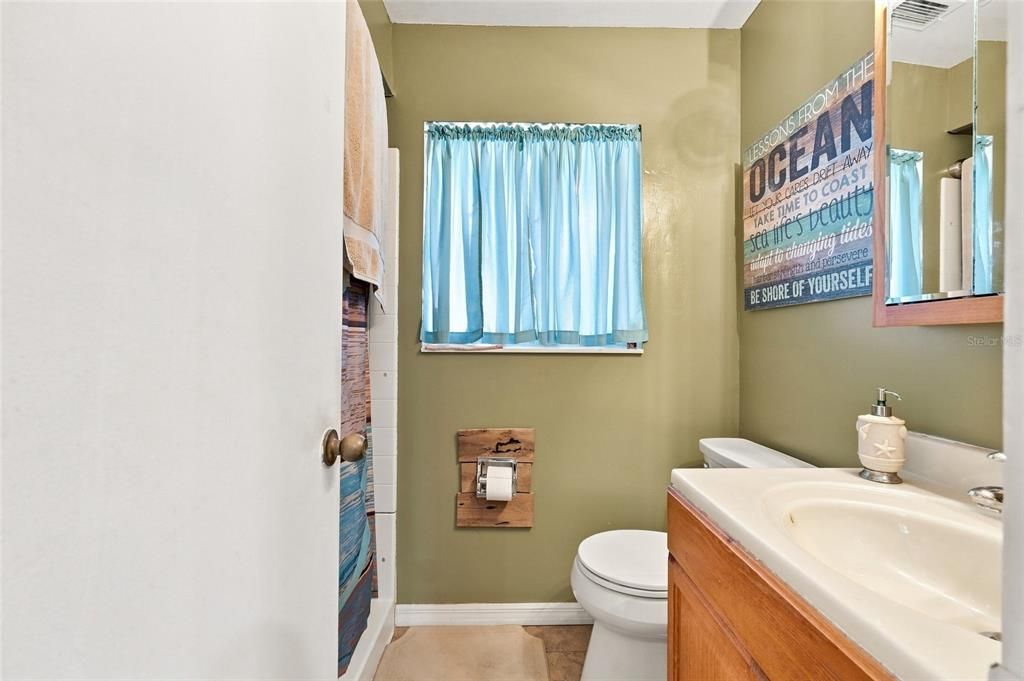 En Venta: $499,900 (4 camas, 2 baños, 1910 Pies cuadrados)