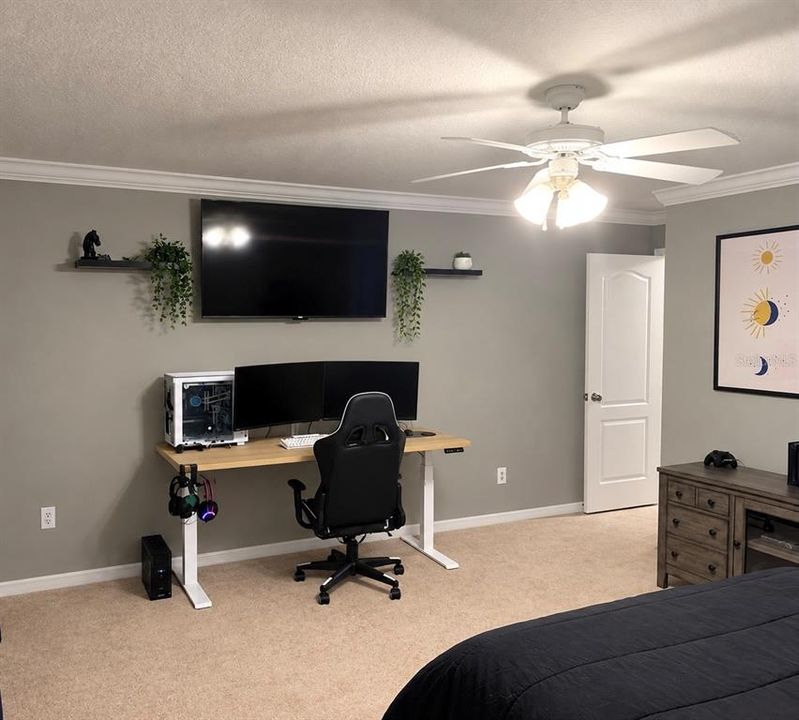 For Sale: $325,000 (3 beds, 2 baths, 2010 Square Feet)
