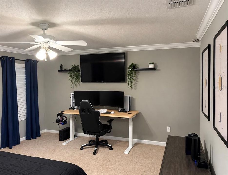 For Sale: $325,000 (3 beds, 2 baths, 2010 Square Feet)