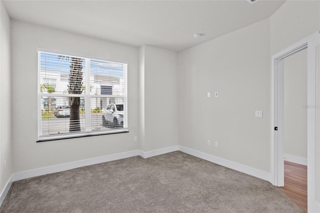 For Sale: $410,000 (4 beds, 3 baths, 1845 Square Feet)
