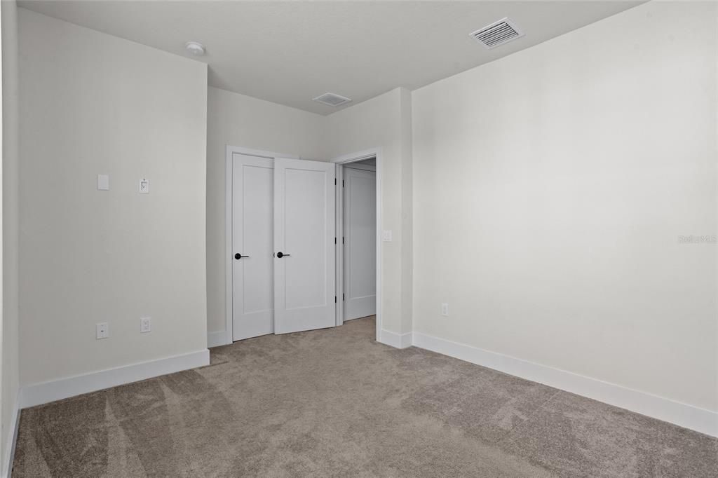 For Sale: $410,000 (4 beds, 3 baths, 1845 Square Feet)