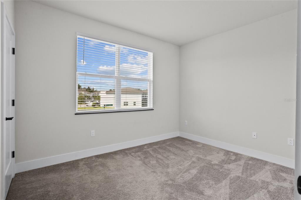 For Sale: $410,000 (4 beds, 3 baths, 1845 Square Feet)