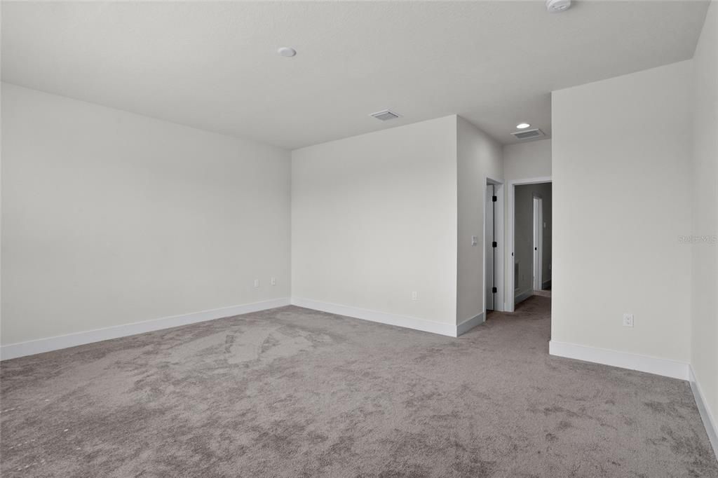For Sale: $410,000 (4 beds, 3 baths, 1845 Square Feet)