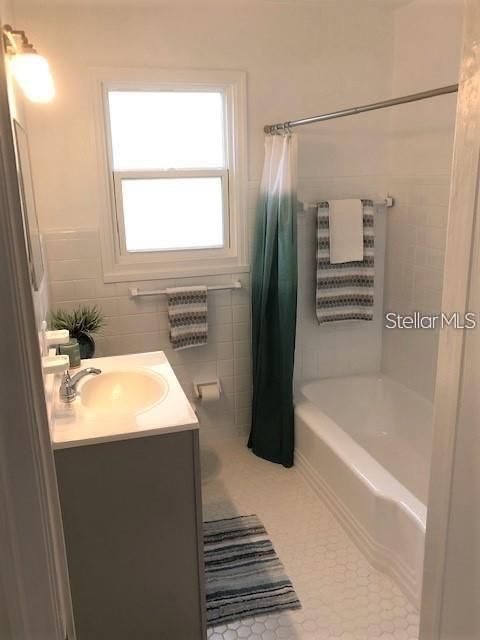 В аренду: $2,500 (2 спален, 1 ванн, 942 Квадратных фут)