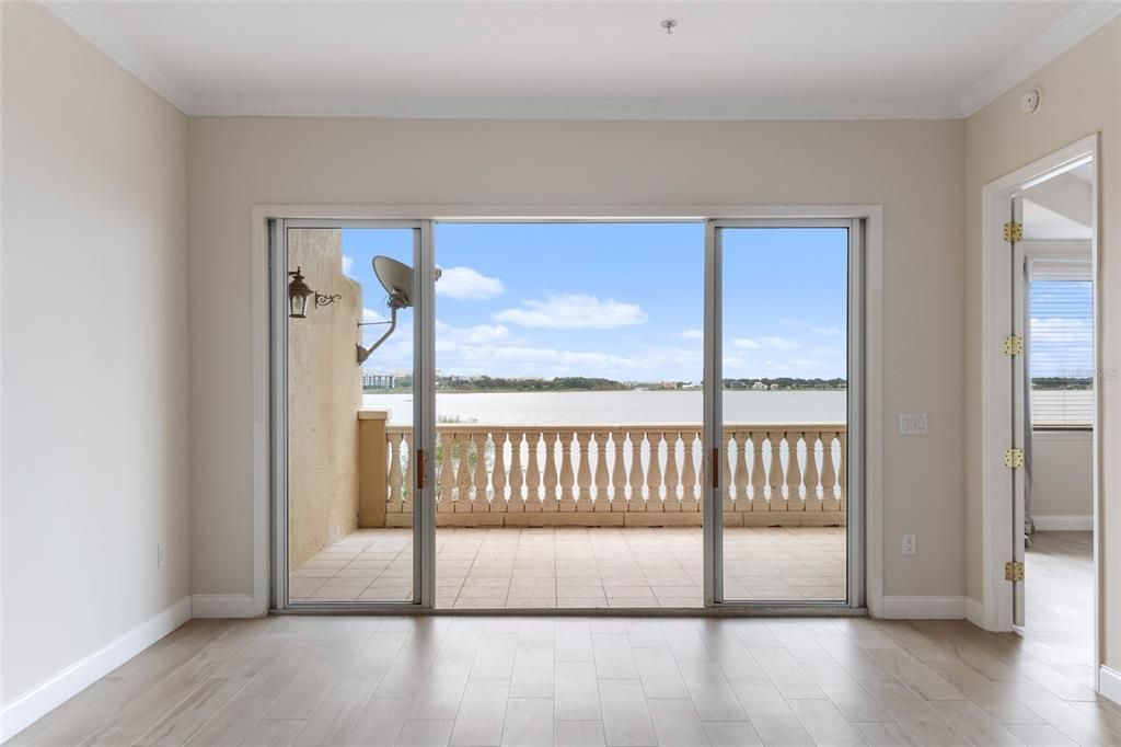 En Venta: $545,000 (2 camas, 2 baños, 1824 Pies cuadrados)