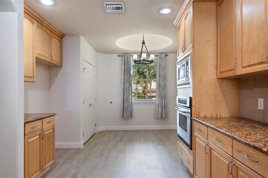 En Venta: $545,000 (2 camas, 2 baños, 1824 Pies cuadrados)