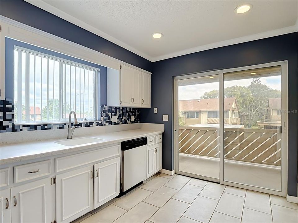 For Sale: $115,000 (2 beds, 2 baths, 1144 Square Feet)