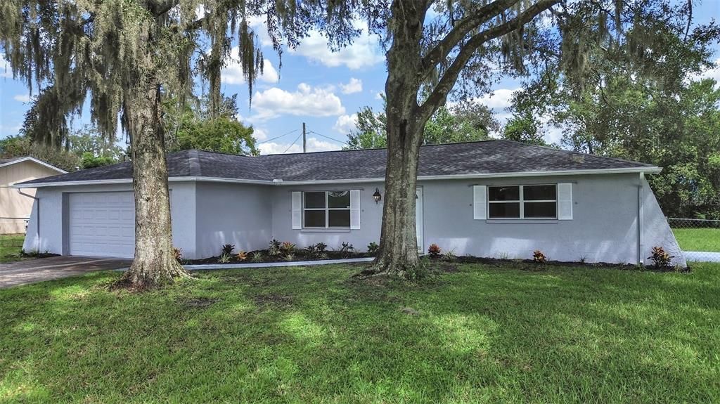 For Sale: $275,000 (3 beds, 2 baths, 1344 Square Feet)
