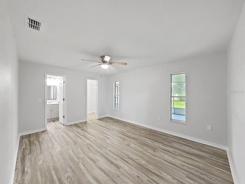 For Sale: $275,000 (3 beds, 2 baths, 1344 Square Feet)