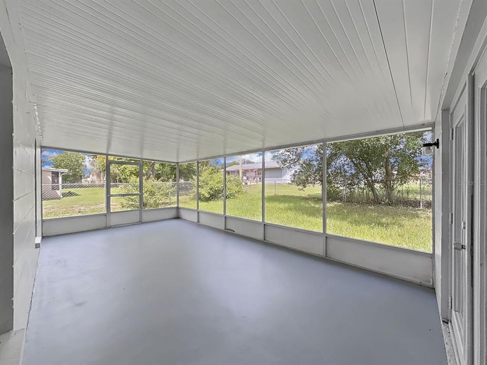For Sale: $275,000 (3 beds, 2 baths, 1344 Square Feet)
