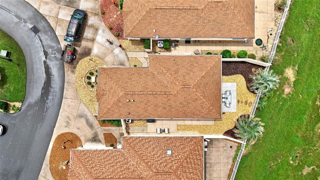 For Sale: $285,000 (2 beds, 1 baths, 978 Square Feet)