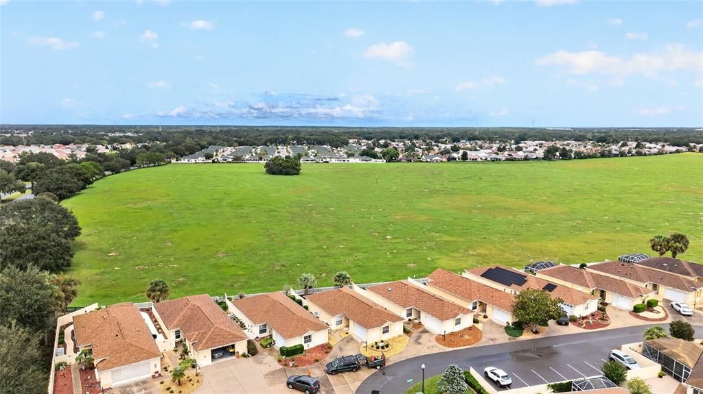 For Sale: $285,000 (2 beds, 1 baths, 978 Square Feet)