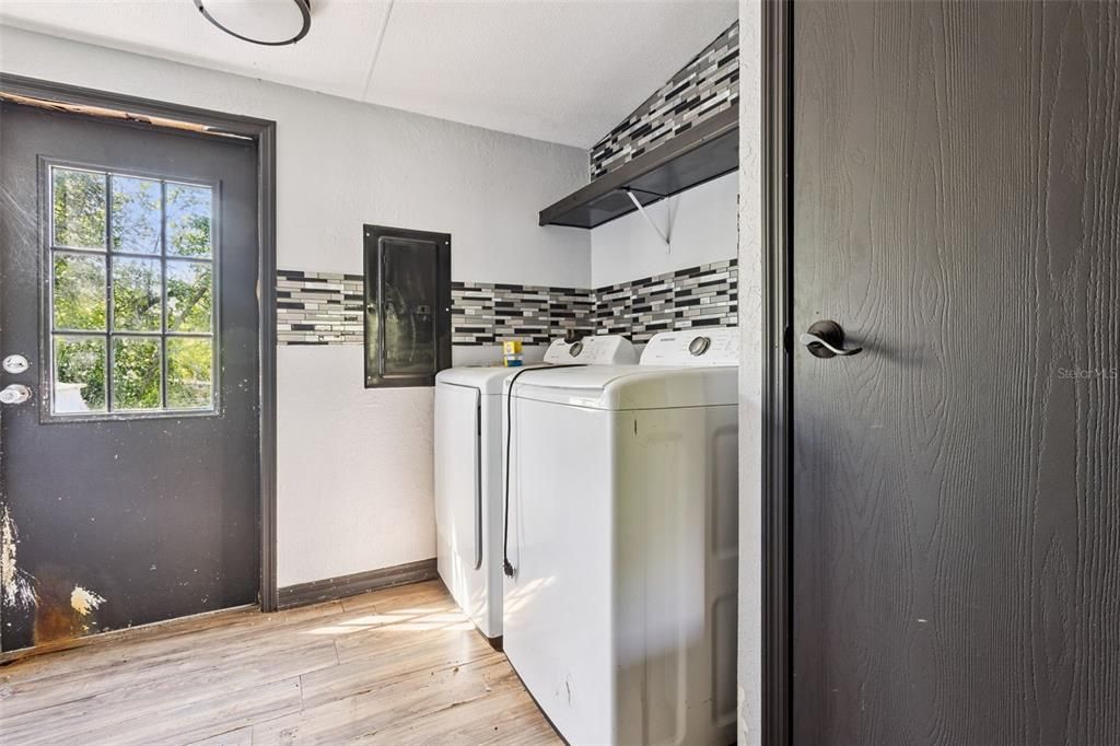 For Sale: $195,000 (3 beds, 3 baths, 1440 Square Feet)