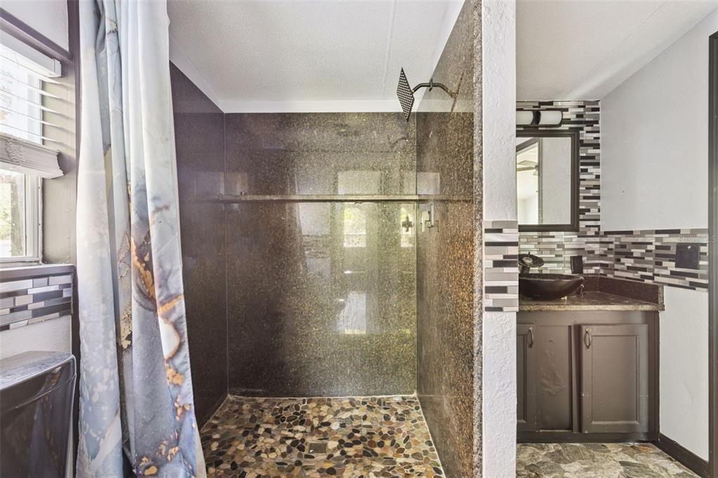 For Sale: $195,000 (3 beds, 3 baths, 1440 Square Feet)