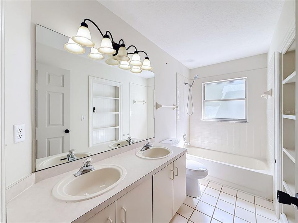 For Sale: $389,000 (3 beds, 2 baths, 2025 Square Feet)