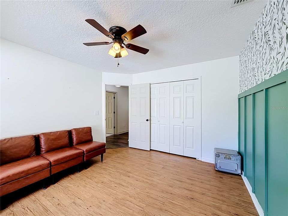 For Sale: $389,000 (3 beds, 2 baths, 2025 Square Feet)