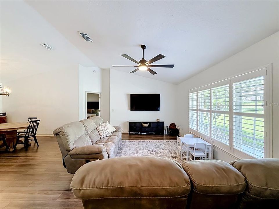 For Sale: $389,000 (3 beds, 2 baths, 2025 Square Feet)